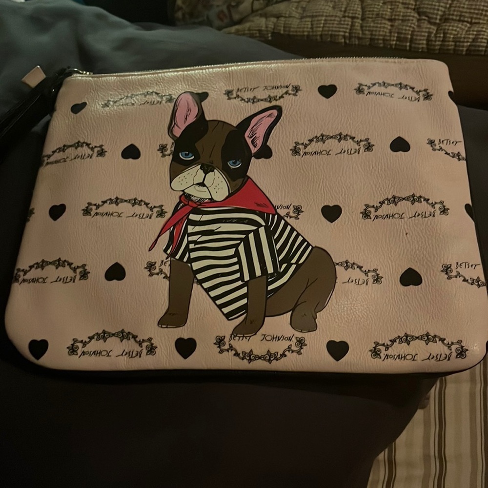 Pouch